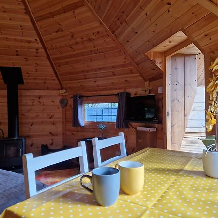 The Hive - Unique Log Cabin With Wood Burning Stove Ludchurch Bagian luar foto
